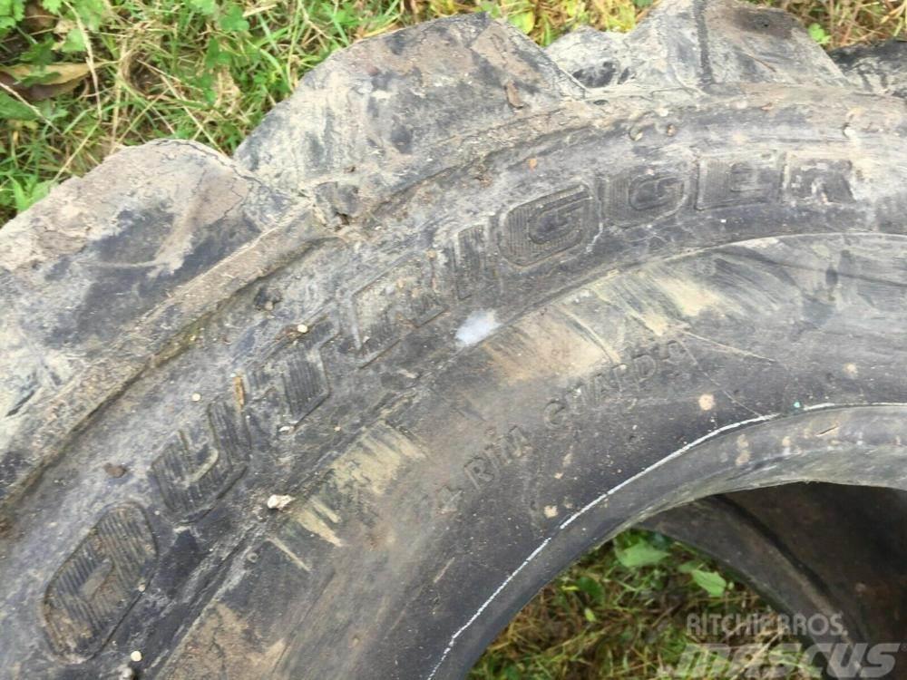  Used Tyre 385/65D 19.5 Outrigger £80 Reifen