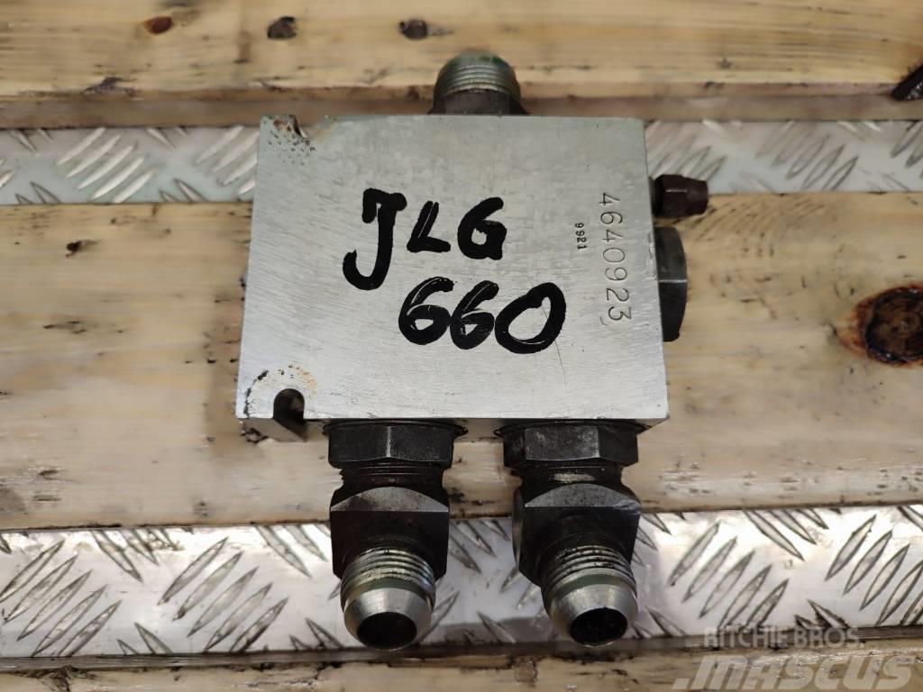 JLG Flow divider valve 4640923 JLG 660 Hydraulik