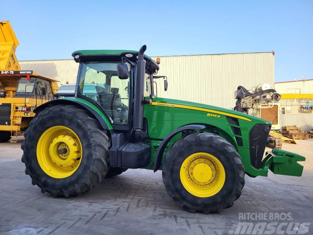 John Deere 8345 R Traktoren