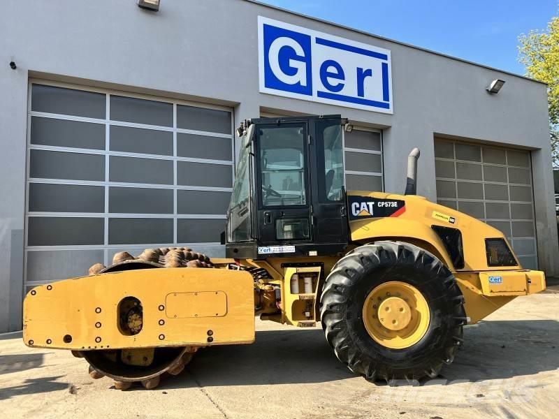 Caterpillar CP 573 E Walzenzüge