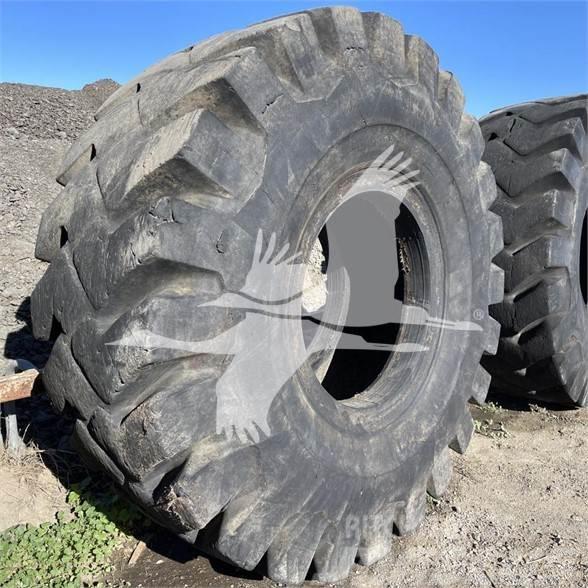 Firestone 37.5x39 Tyres, wheels and rims