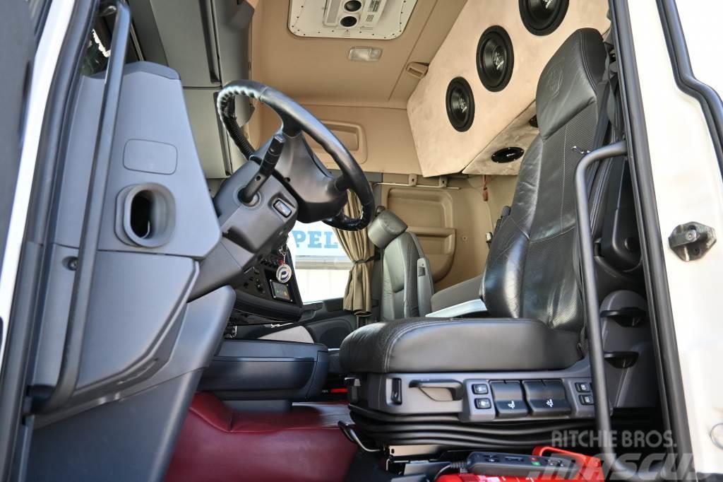 Scania R580 8x4 ADR Kofferaufbau