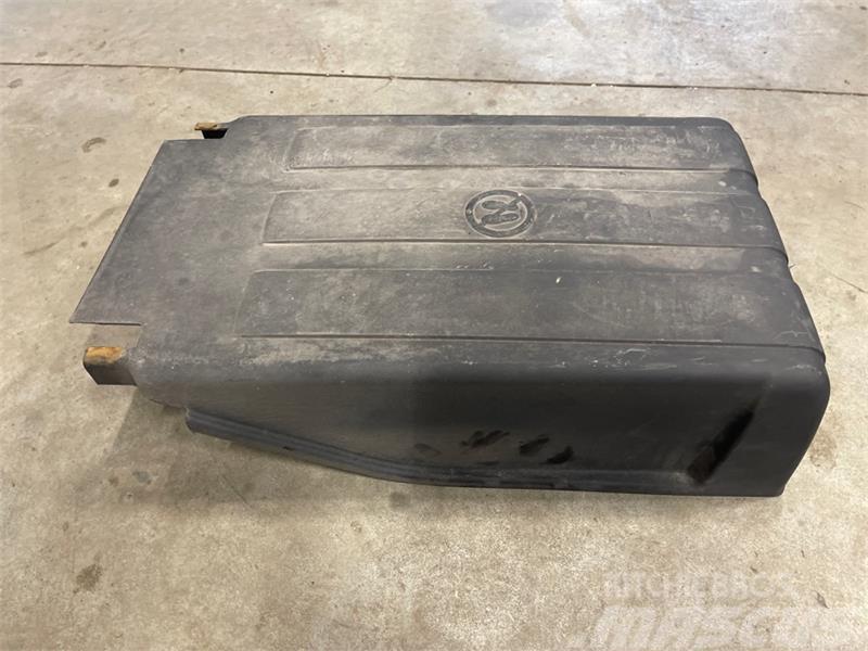 MAN BATTERY COVER 81.41860-0241 Other components