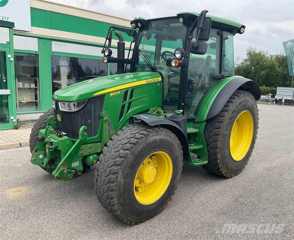 John Deere 5100R Traktoren