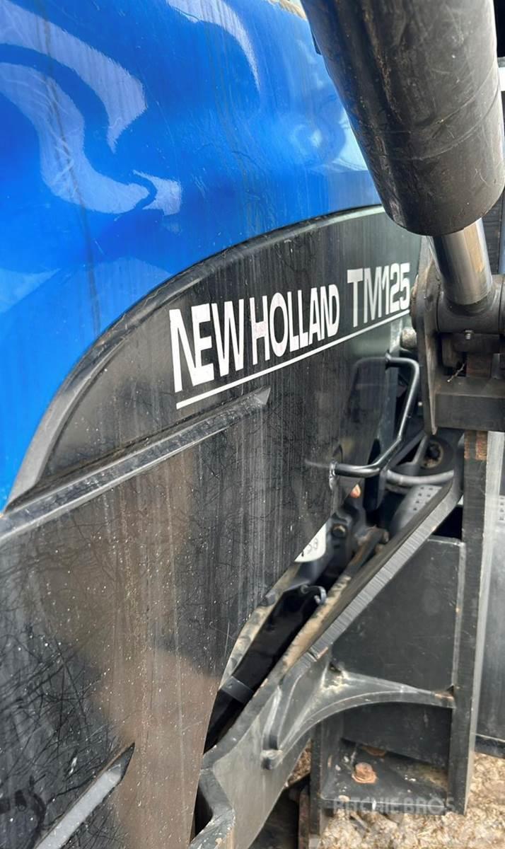 New Holland TM125 Traktoren