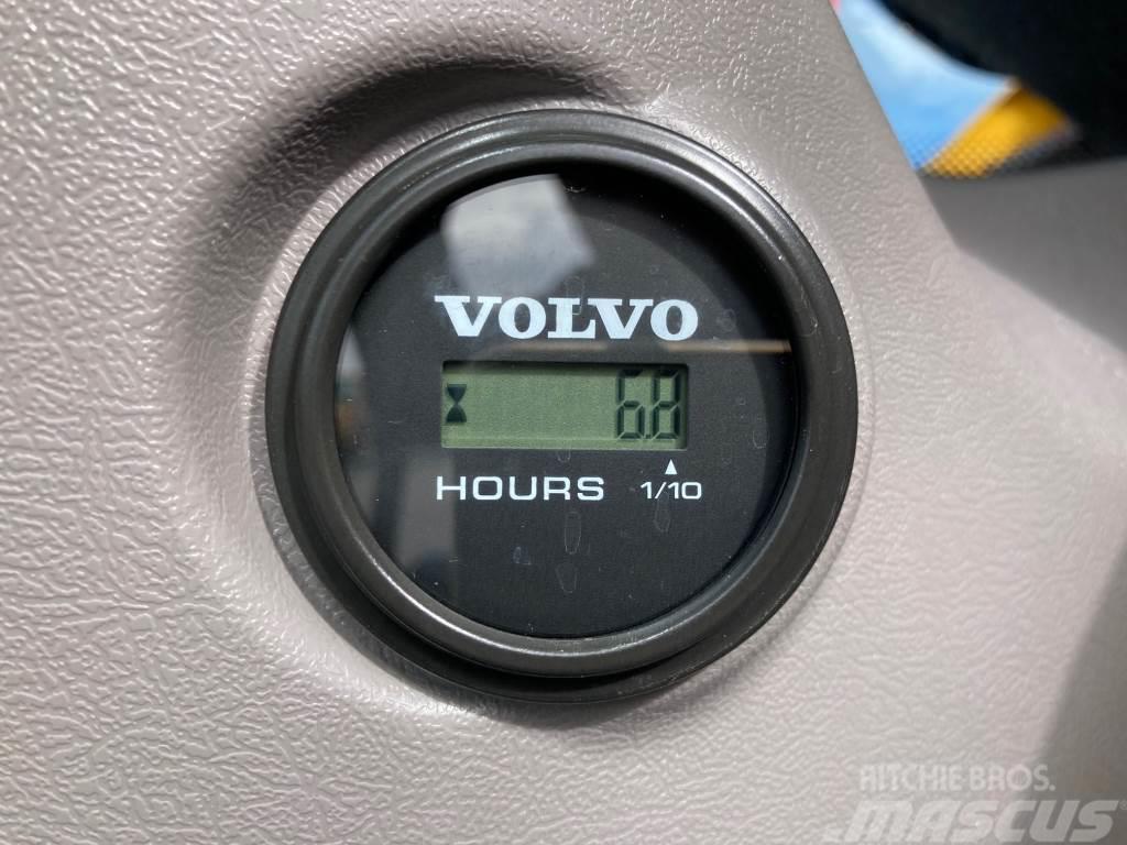 Volvo EC300EL + 700MM TELAT + RASVARI + PROBO-OHJATTU LU Raupenbagger