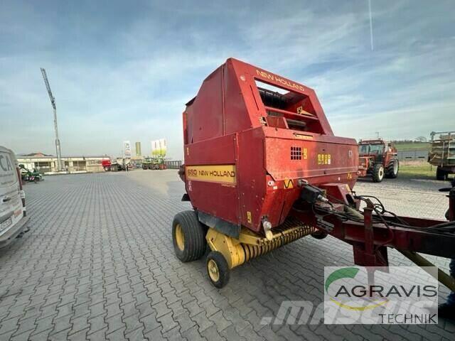 New Holland 650 Rundballenpressen