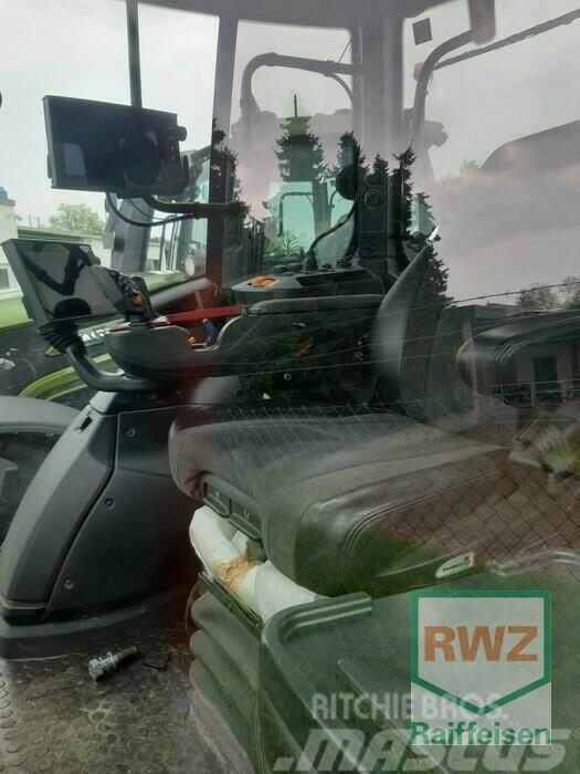Valtra T215D Schlepper Traktoren