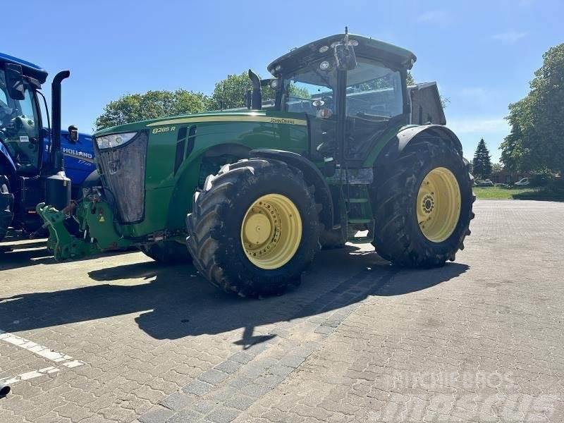 John Deere 8285 R Traktoren