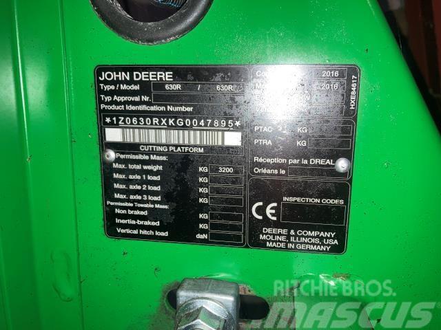 John Deere S670I Mähdrescher