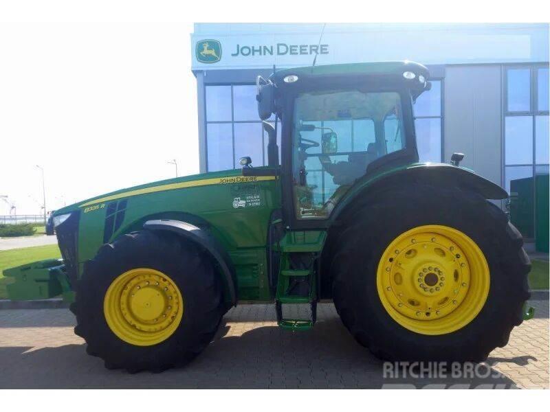 John Deere 8335R Traktoren