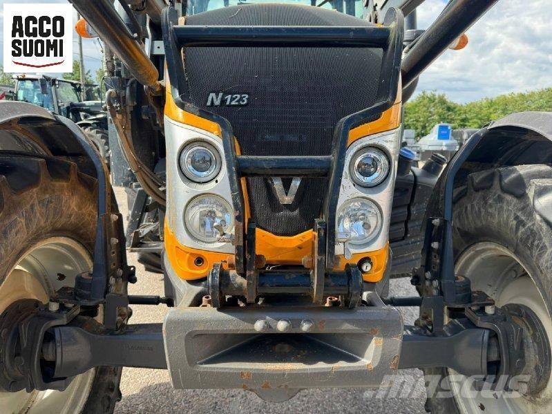 Valtra N123 HITECH Traktoren