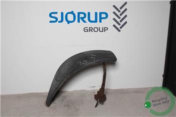 Renault Ares 836 Front Fender