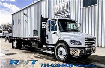 Freightliner M2-106+ Flatbed, Auto, Lift Gate