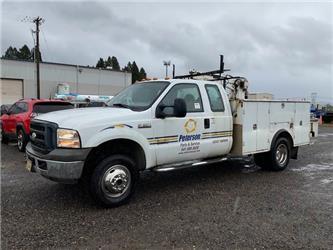  2006 F-350 XL 4x4 Extended Cab Service Truck