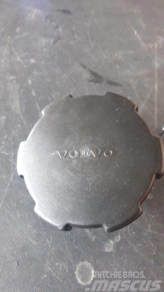 Volvo FUEL CAP 22335630 Chassis