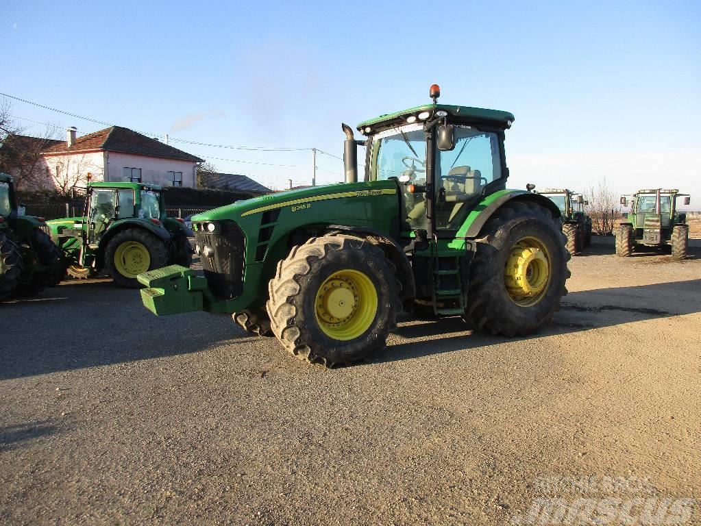 John Deere 8245 R Traktoren