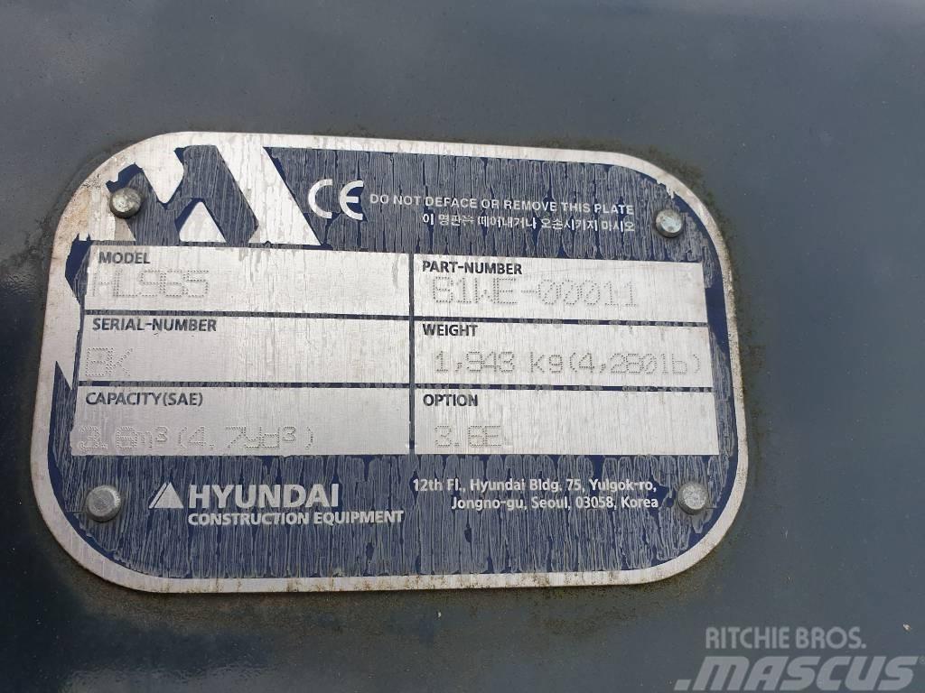 Hyundai Loader Bucket HL965 Schaufeln