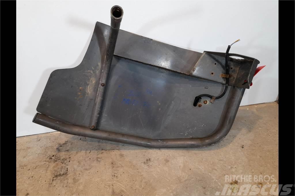 Manitou 1340 Rear Fender Chassis