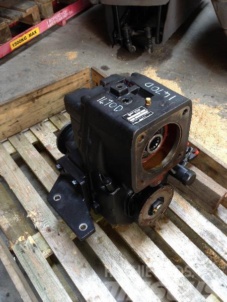 Timberjack 1470D Transfer gearbox LOK 110 F061001 Getriebe