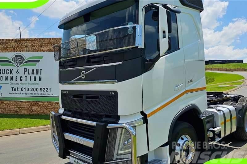 Volvo Madness Special 6: 2021 Volvo FH440 Low Roof Andere Fahrzeuge