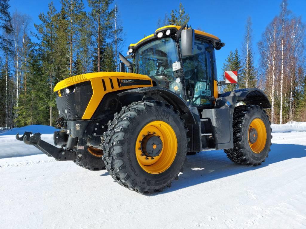 JCB Fastrac 4220 Nordic Edition Traktoren