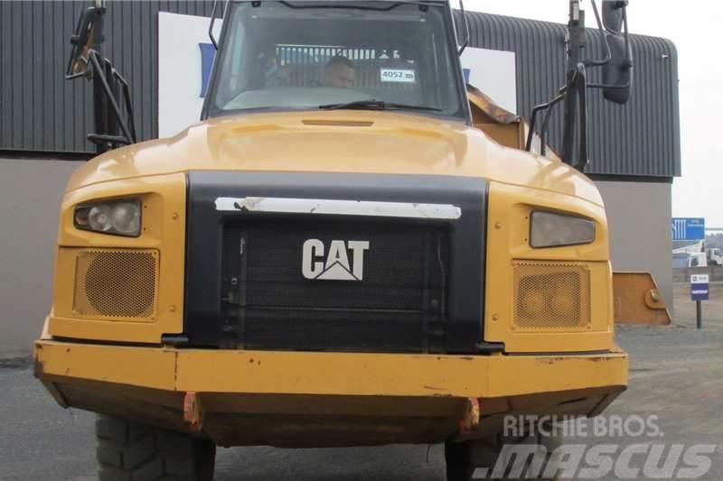 CAT 730C2 Dumper - Knickgelenk