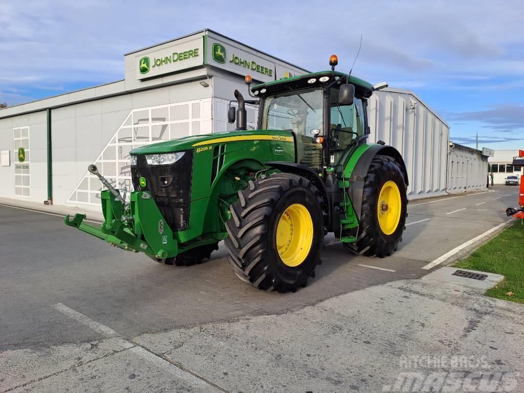 John Deere 8295 R Traktoren