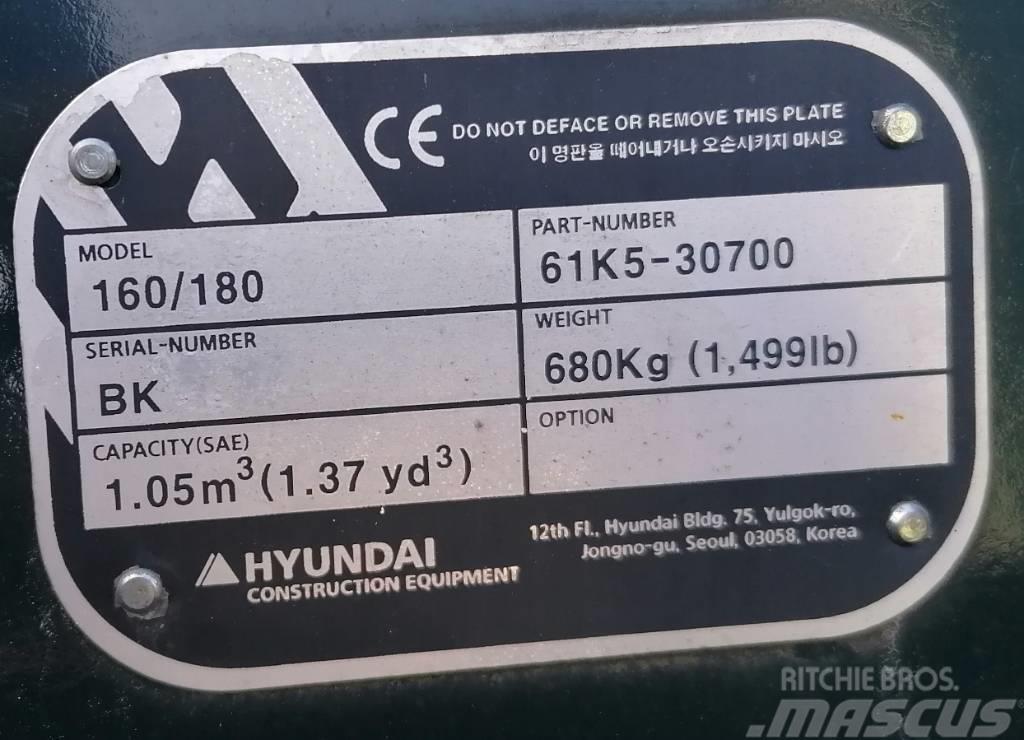 Hyundai 1.05m3_HX180 Schaufeln