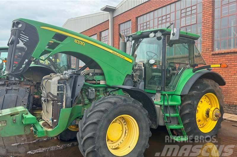John Deere JD 8330 +Now Stripping For Spares Traktoren