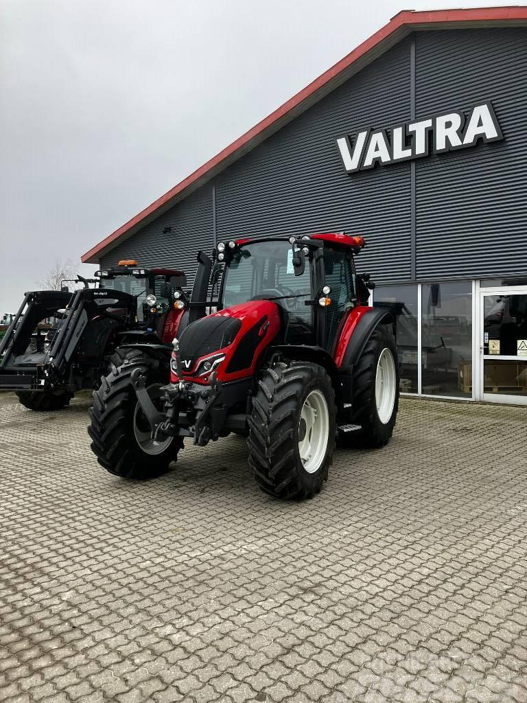 Valtra G135 Active Traktoren