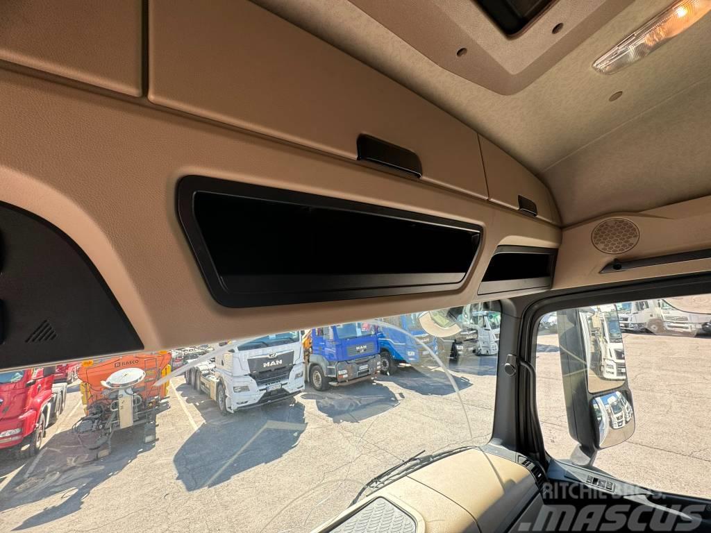 Mercedes-Benz Actros 2551L 6x2 KSA-kori + Lämmitin Kofferaufbau