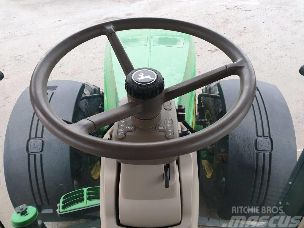 John Deere 8310 R Traktoren