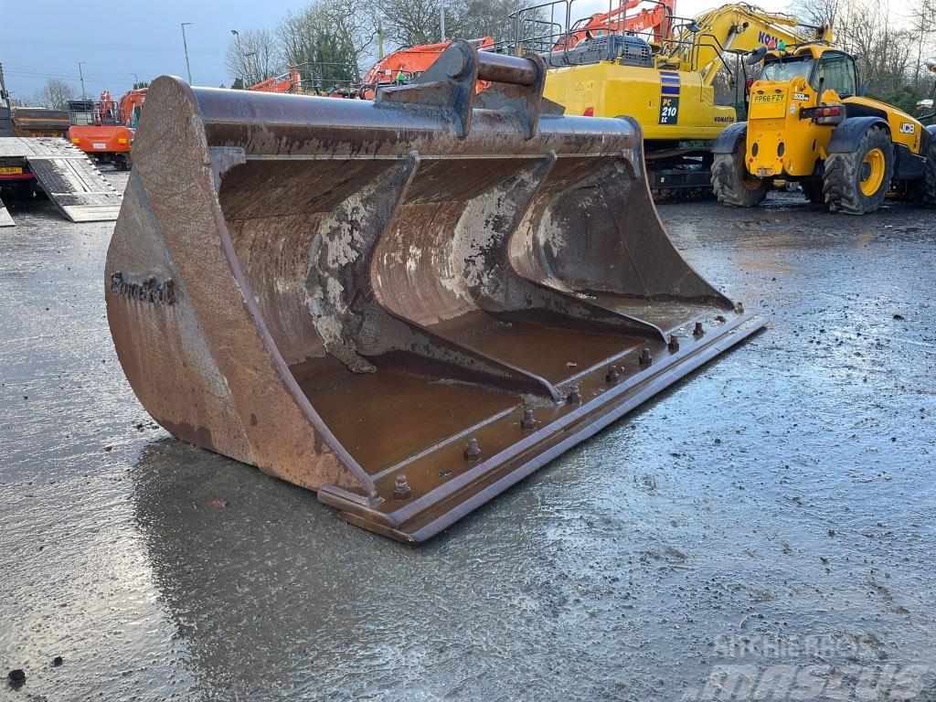 Euro Fab 110MM Grading Bucket to suit 50 - 55 ton Excav Raupenbagger
