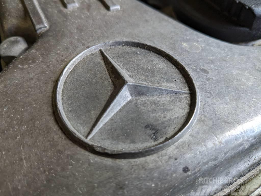 Mercedes-Benz E280 PKWs