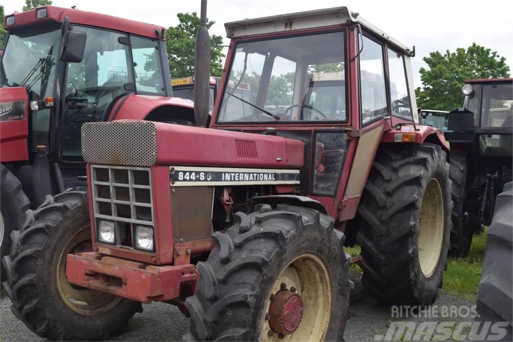 Case IH 844 A/S Traktoren