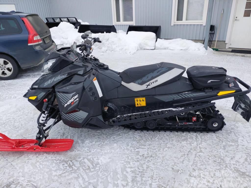 Ski-doo mxz 600 xrs Schneemobile