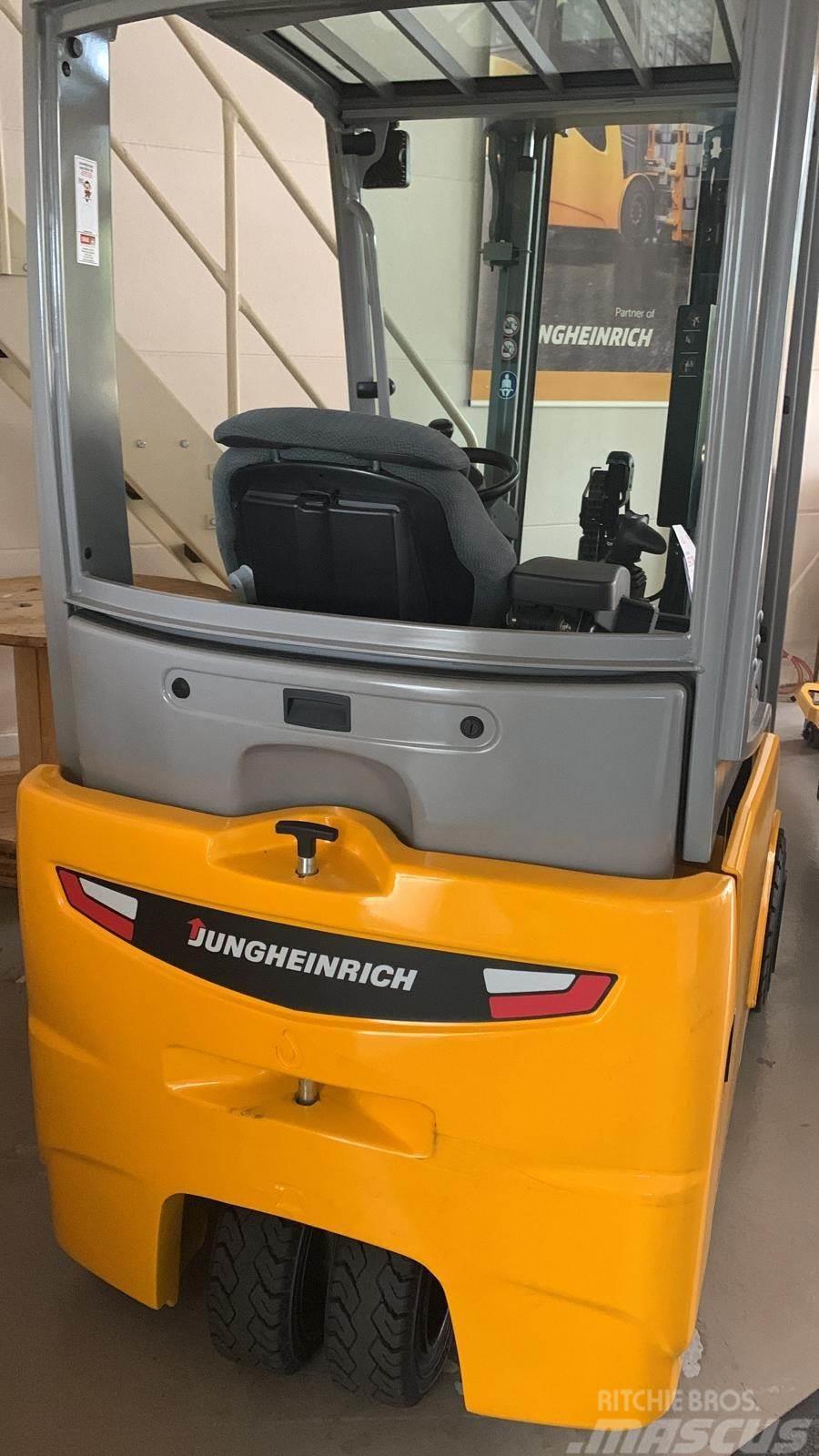 Jungheinrich EFG216k Neumaschine Elektrostapler