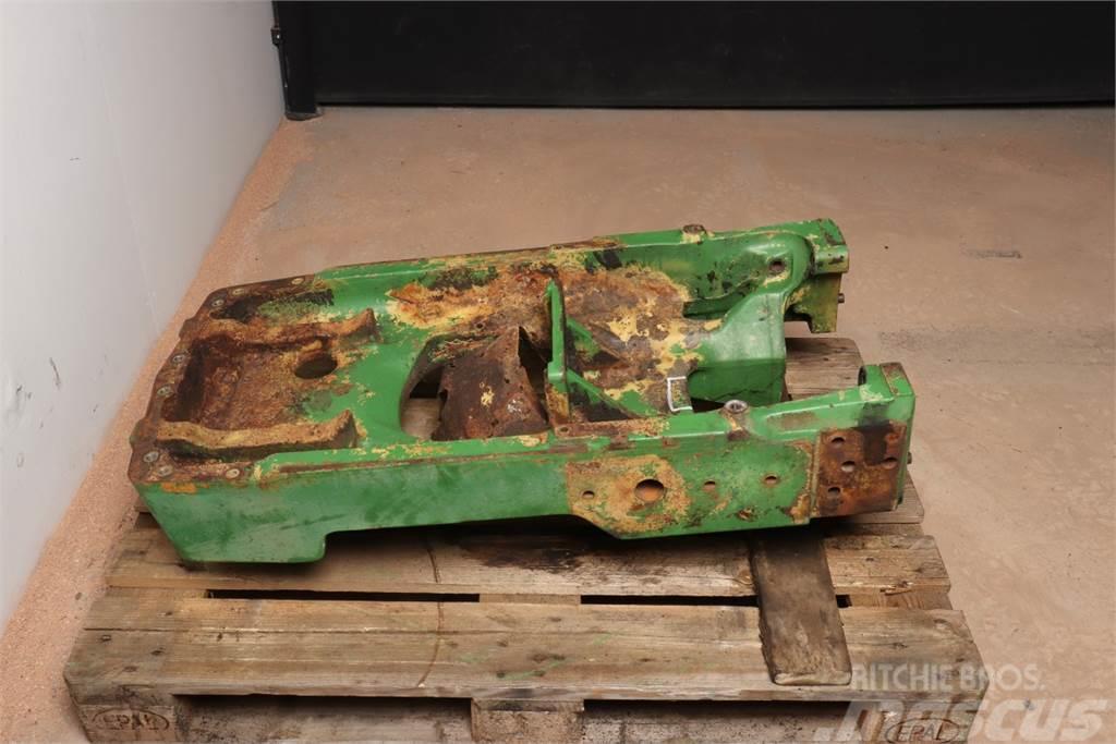 John Deere 3050 Front axle support Chassis