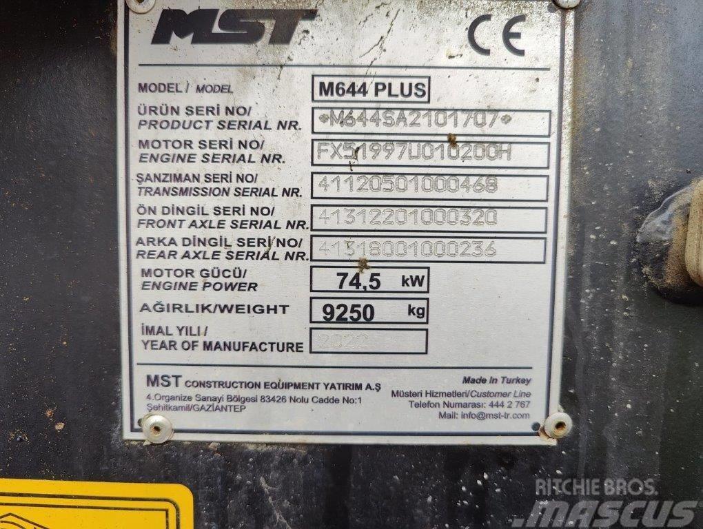 MST M644PLUS Baggerlader