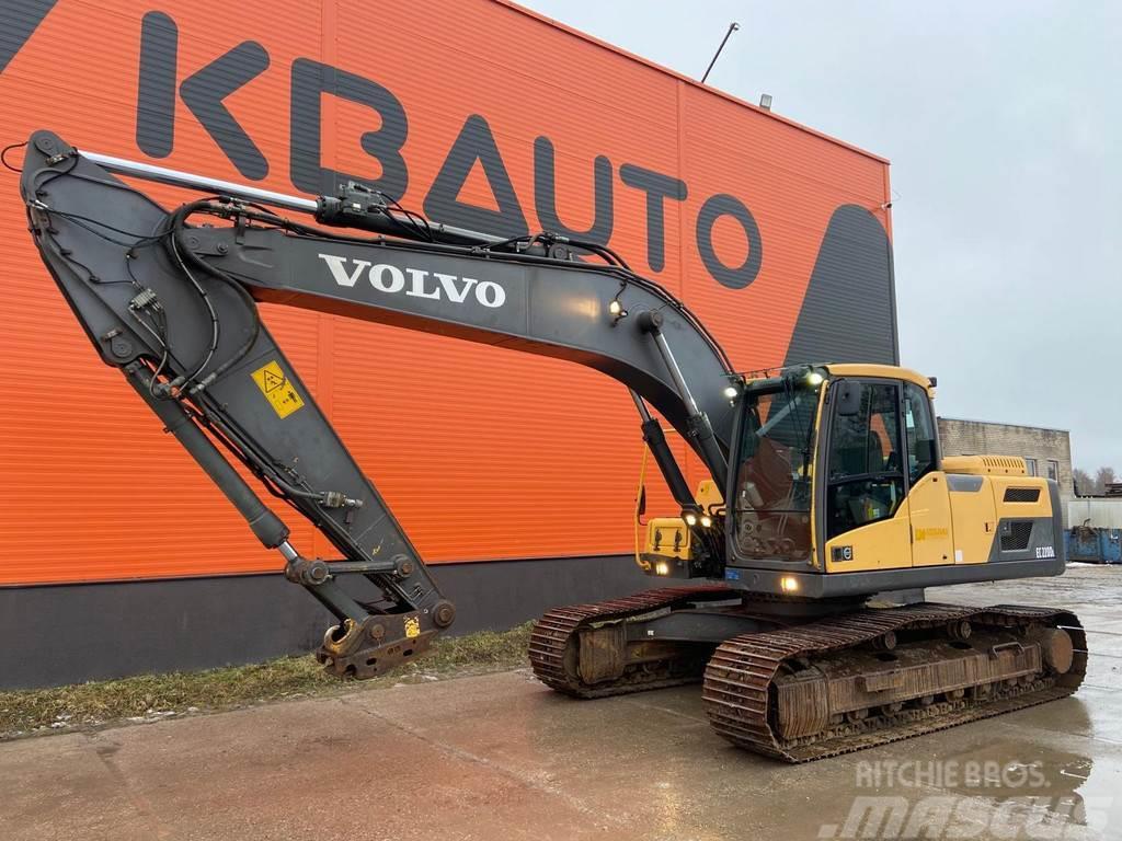 Volvo EC 220 DL QUICK COUPLER / CENTRAL LUBRICATION / AC Raupenbagger
