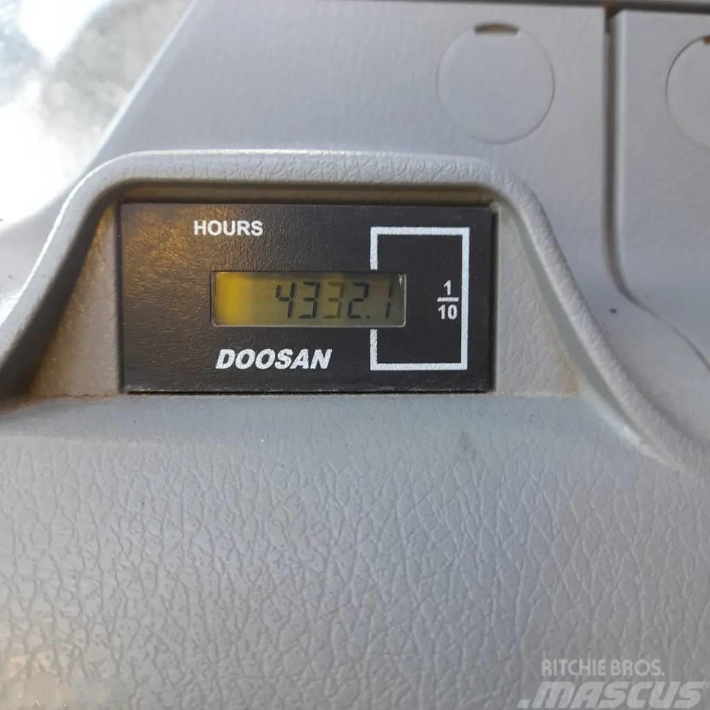 Doosan DX 225 LC-5 Raupenbagger