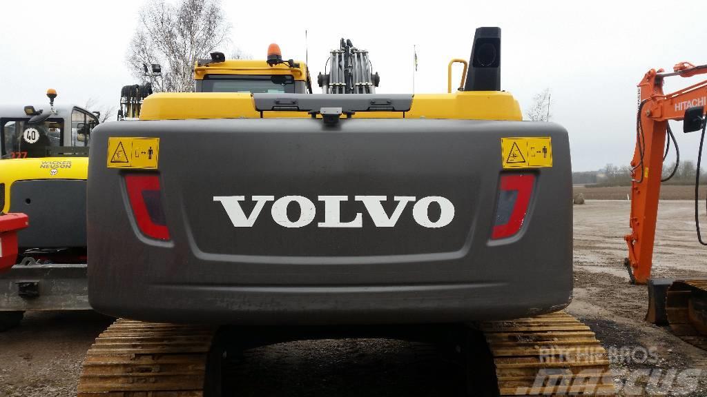 Volvo EC 300 E , Uthyres Raupenbagger