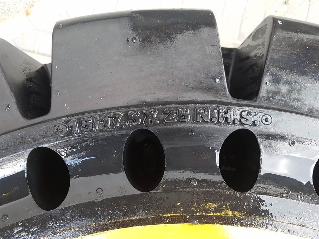 CAT 910/914 - 447-1131 - Tyre/Reifen/Band Reifen