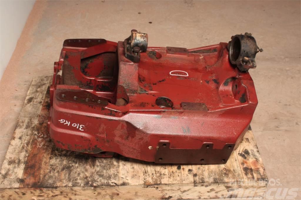Case IH MXM130 Front axle support Chassis
