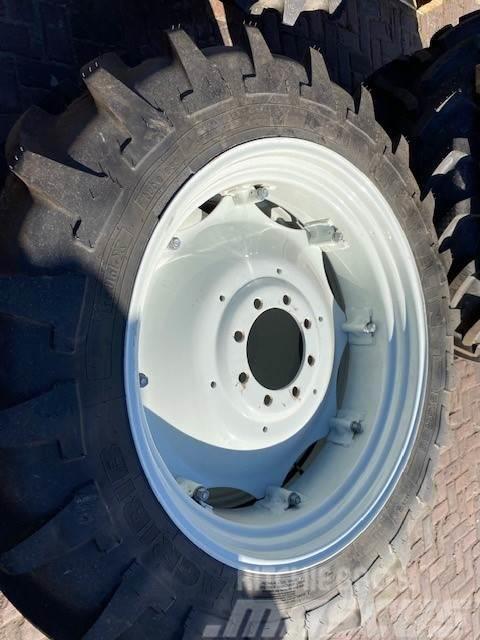 Michelin 13,6 R38 verstelbare velg (nieuw) Reifen