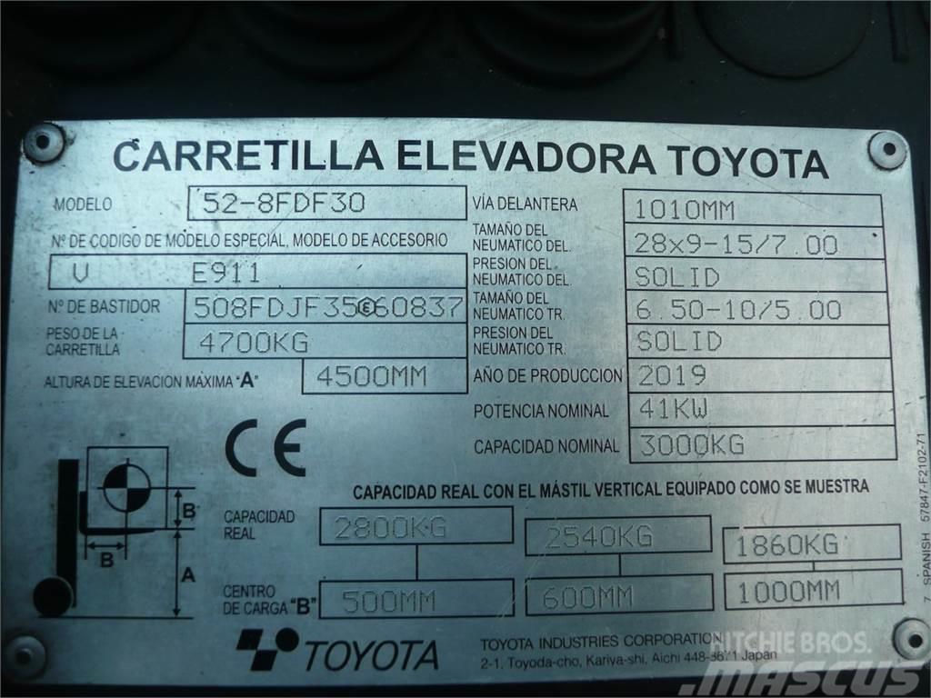 Toyota 52-8FDF30 MATRICULADA Dieselstapler