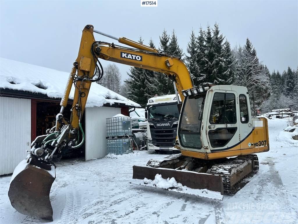 Kato HD-307 Tracked excavator w/ Rototilt and 2 buckets Raupenbagger