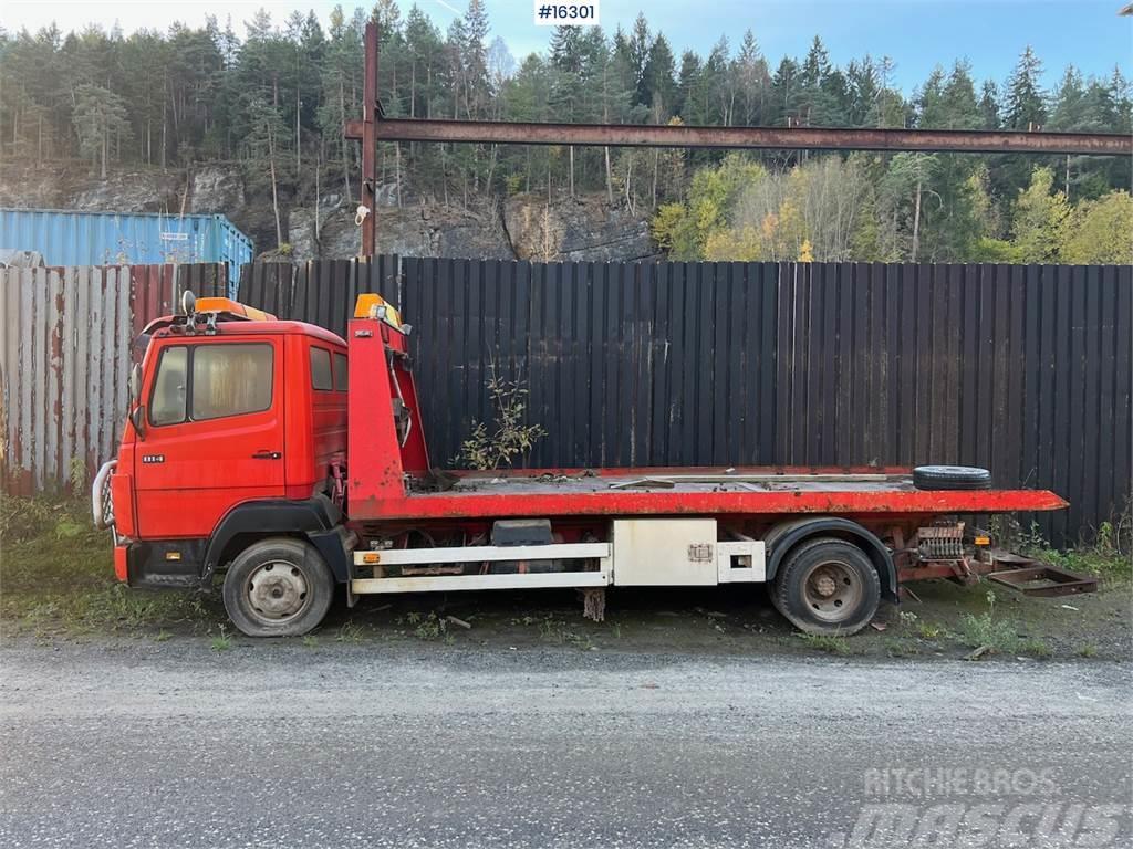 Mercedes-Benz 814 Tow truck w/ winch and lifting cradle. Bergungsfahrzeuge