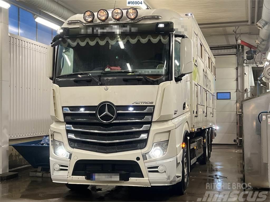 Mercedes-Benz Actros Animal transport truck w/ lift Kommunal-Sonderfahrzeuge